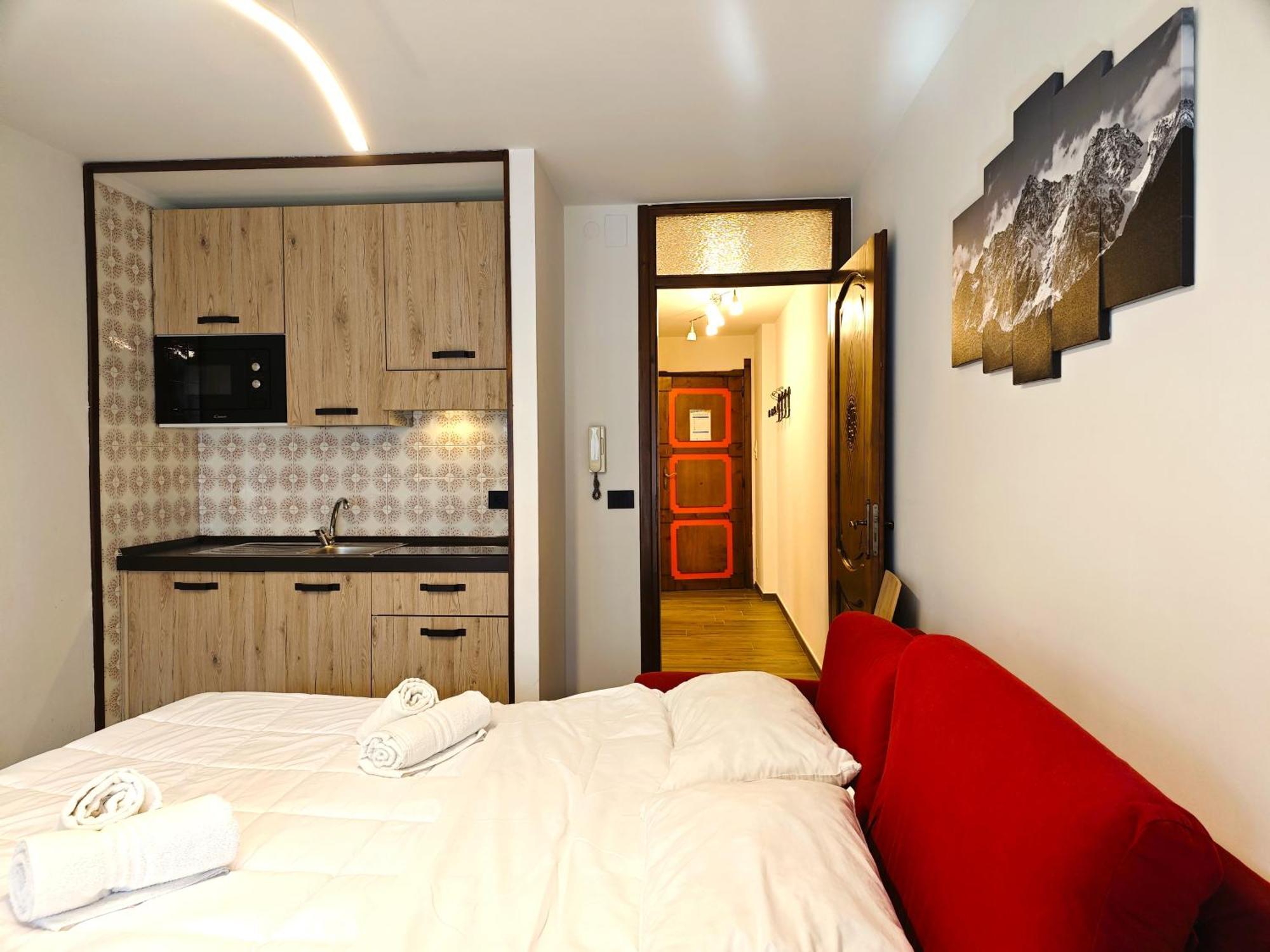 Hostdomus - City Center Apartment Colle Colle Sestriere Exterior foto