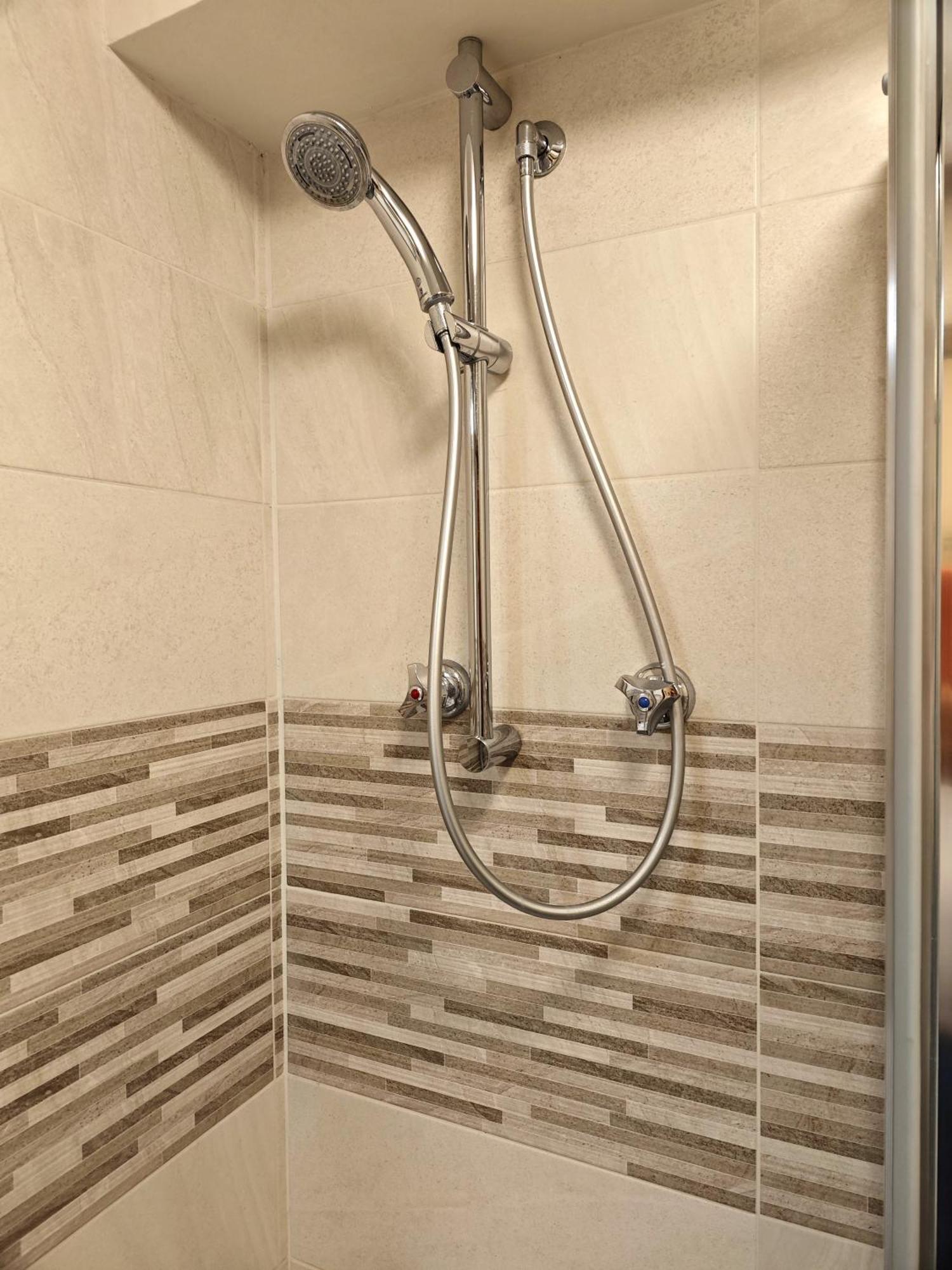 Hostdomus - City Center Apartment Colle Colle Sestriere Exterior foto